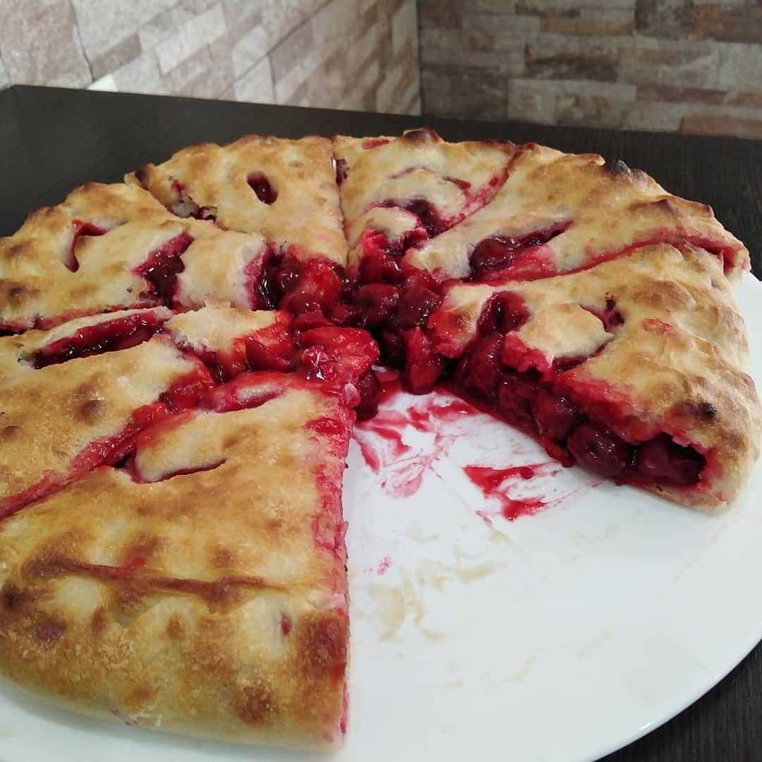 Пирог с вишней